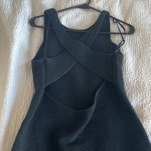 Abercrombie & Fitch Scuba Cross-Back Elevated
Knit Mini Dress - Picture 4 of 5